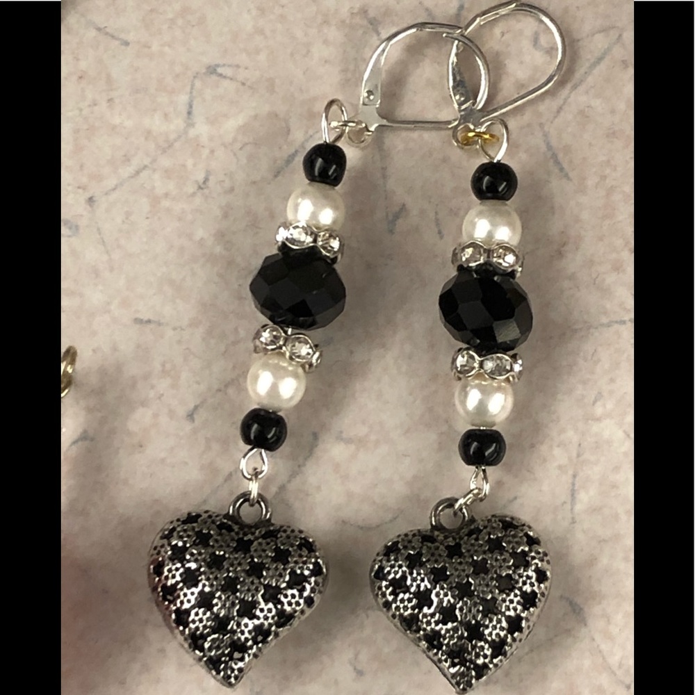 HP - Sophisticated Plaid Hearts Earrings - Picture 2 of 4